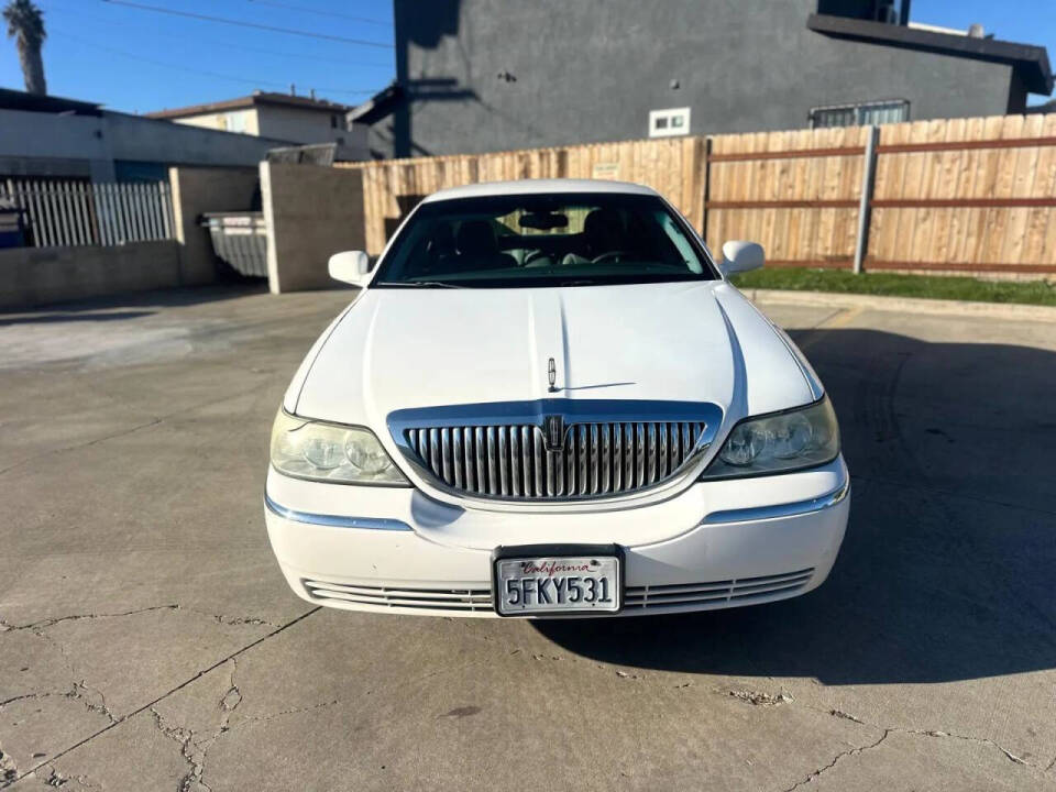 lincoln town car 2004 1LNHM81W64Y614207 image lincoln town car 2004 1LNHM81W64Y614207 image